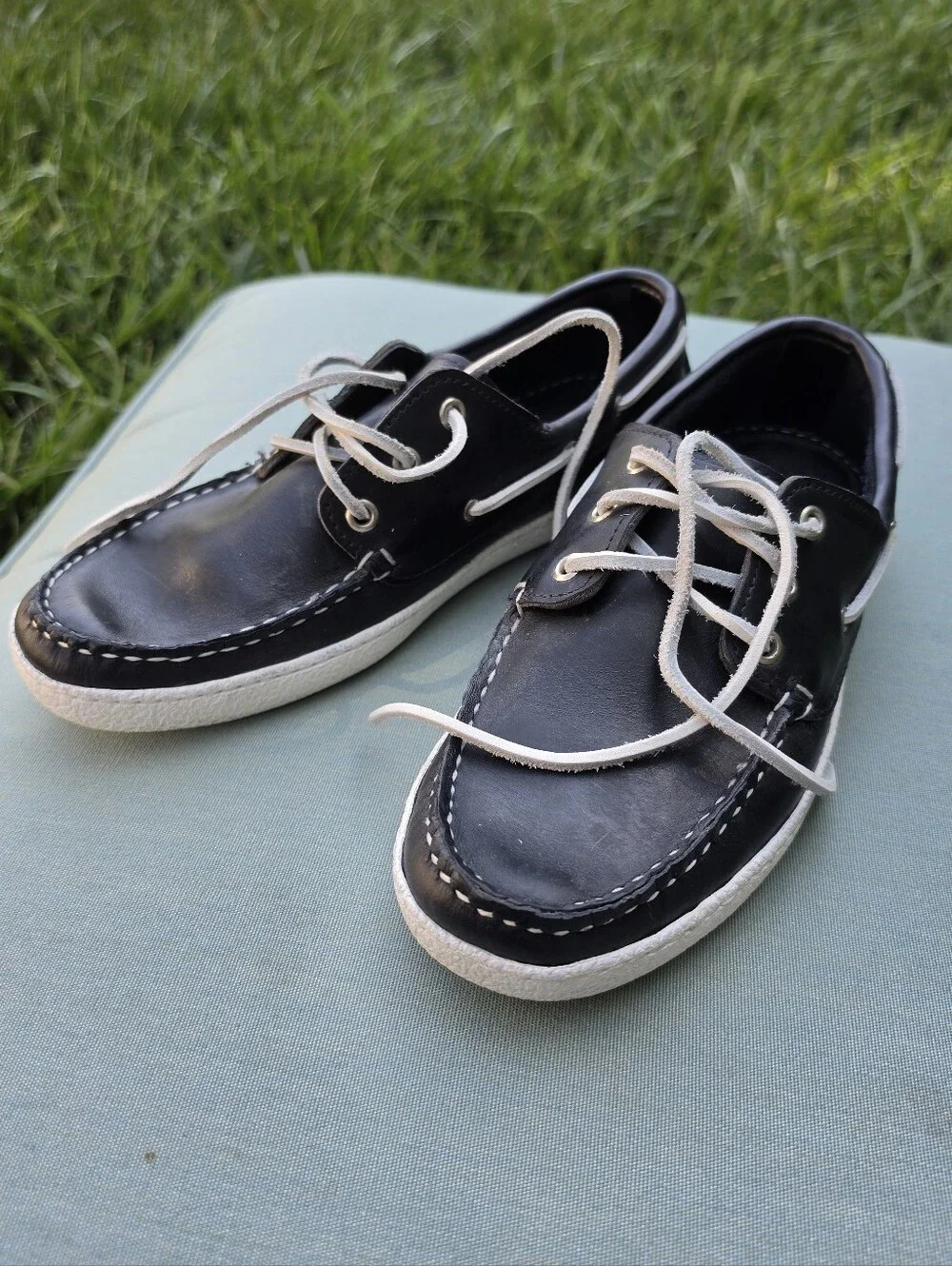 Quoddy Runabout Moccasin Boat Shoe Dark Navy Leather Vibram Outsole Men’s 7.5